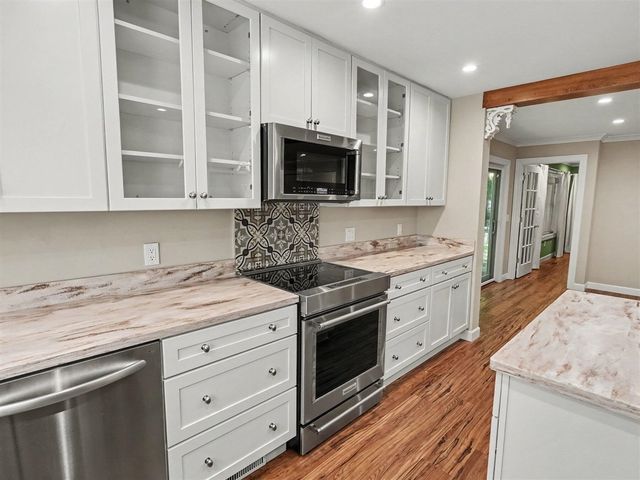 800 W Willis Road, Saline, MI 48176