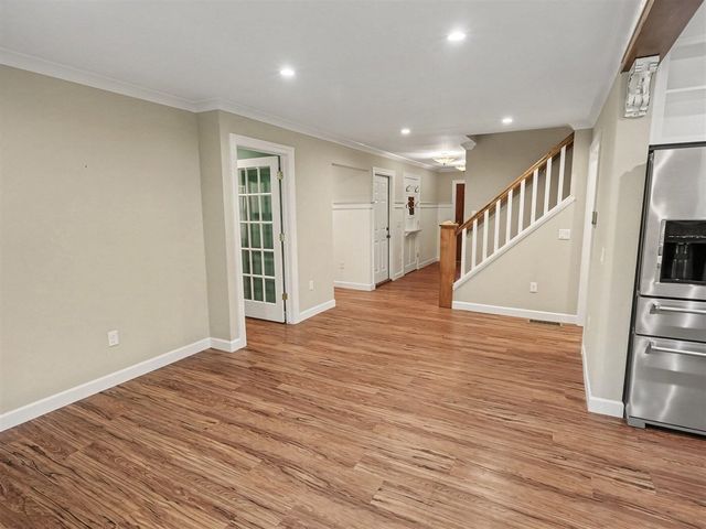 800 W Willis Road, Saline, MI 48176