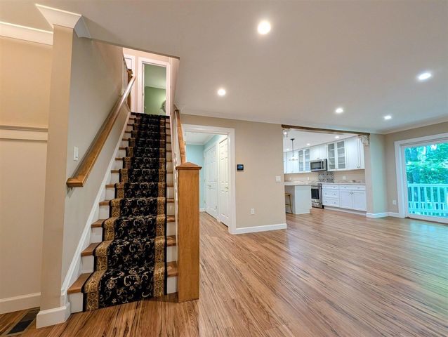 800 W Willis Road, Saline, MI 48176