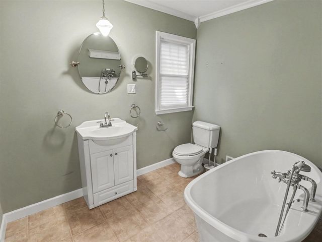 800 W Willis Road, Saline, MI 48176
