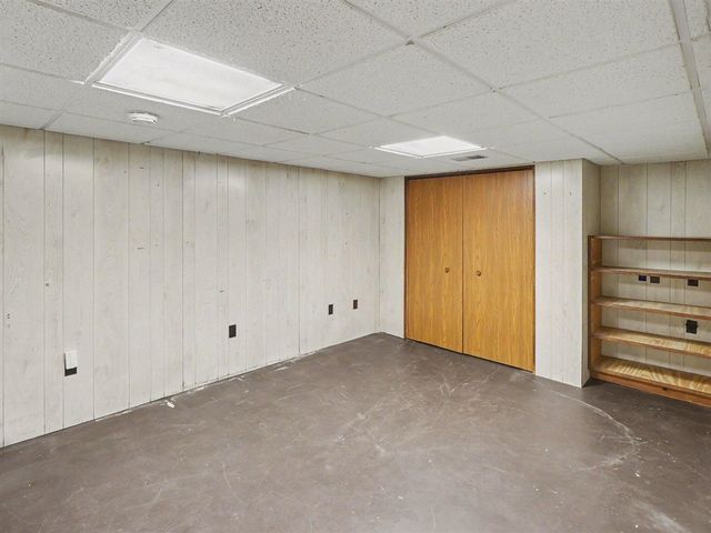 800 W Willis Road, Saline, MI 48176