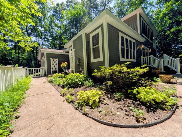 800 W Willis Road, Saline, MI 48176