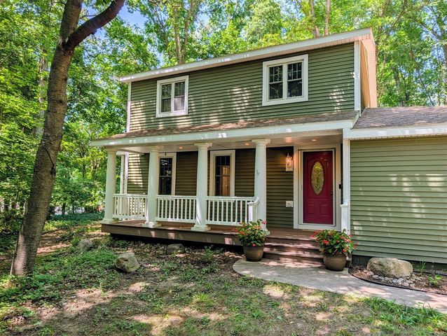 800 W Willis Road, Saline, MI 48176