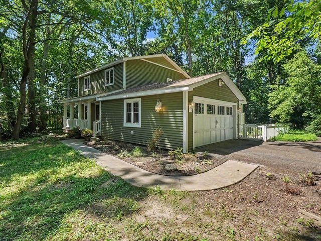 800 W Willis Road, Saline, MI 48176