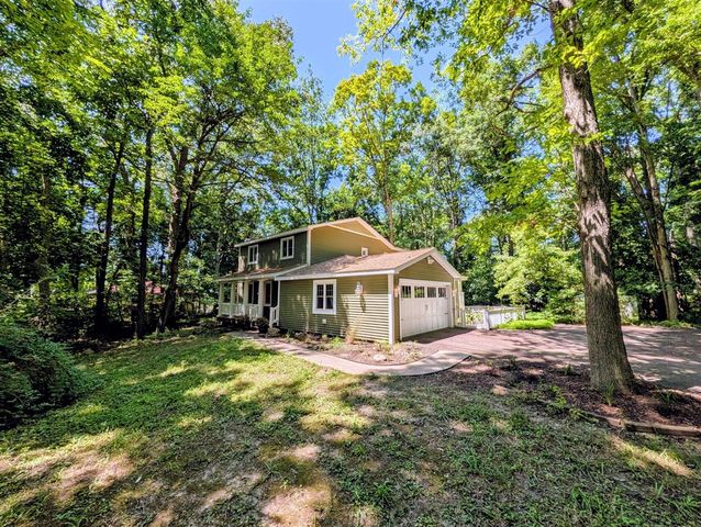 800 W Willis Road, Saline, MI 48176