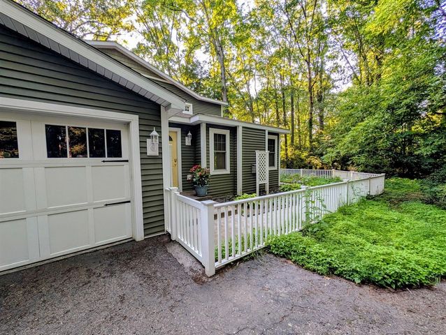 800 W Willis Road, Saline, MI 48176
