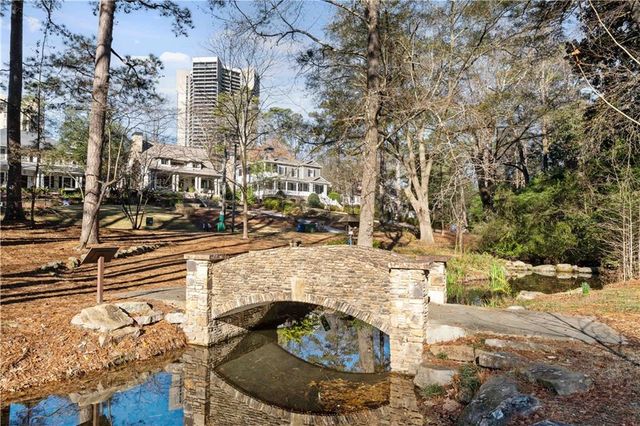 2521 Brookwood Drive NE, Atlanta, GA 30305