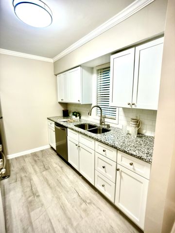220 Bladen Street, Raleigh, NC 27601