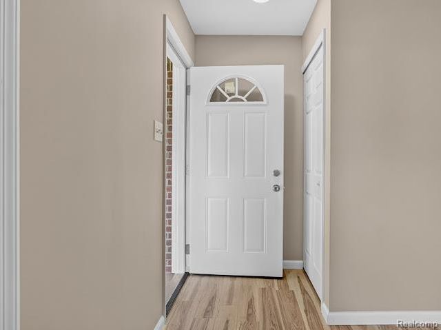 8564 Windsor Court, Superior Charter Township, MI 48198