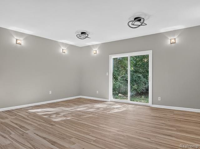 8564 Windsor Court, Superior Charter Township, MI 48198