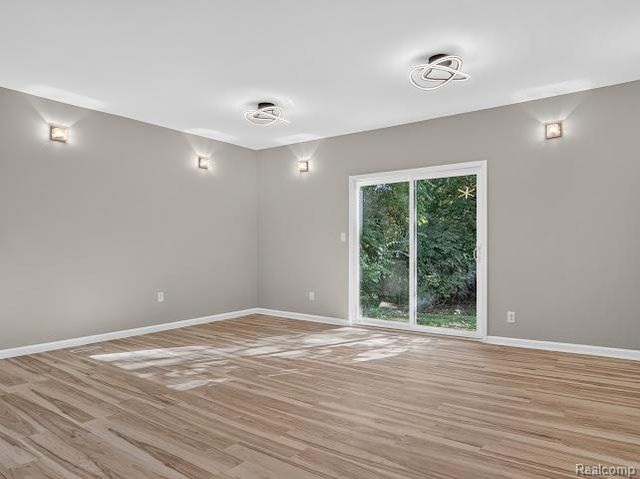 8564 Windsor Court, Superior Charter Township, MI 48198