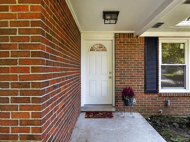 8564 Windsor Court, Superior Charter Township, MI 48198