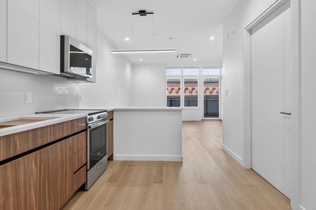 1395 Washington Street 301, Boston, MA 02118