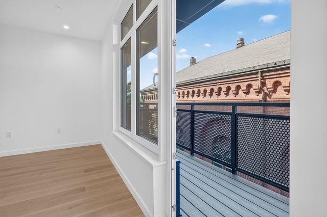 1395 Washington Street 301, Boston, MA 02118