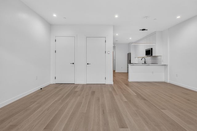 1395 Washington Street 301, Boston, MA 02118