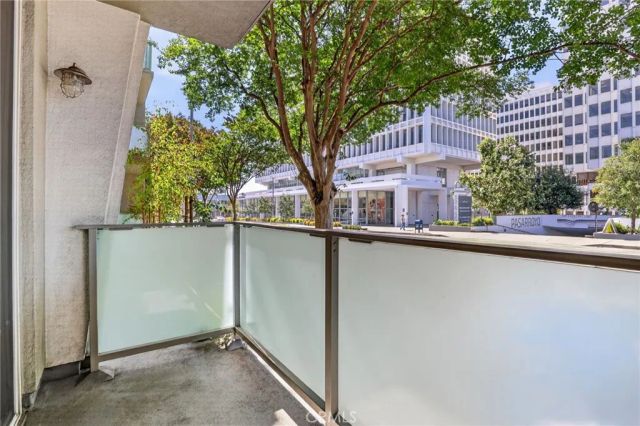 160 S Hudson Avenue 111, Pasadena, CA 91101