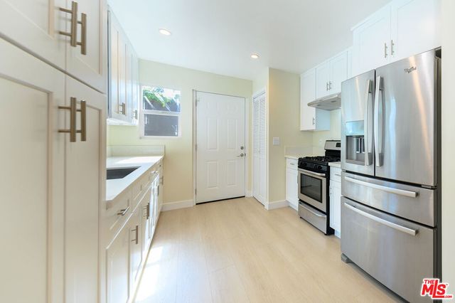 2718 W 70th, Los Angeles, CA 90043