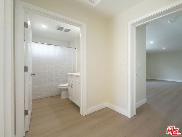 2718 W 70th, Los Angeles, CA 90043