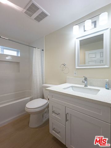 2718 W 70th, Los Angeles, CA 90043