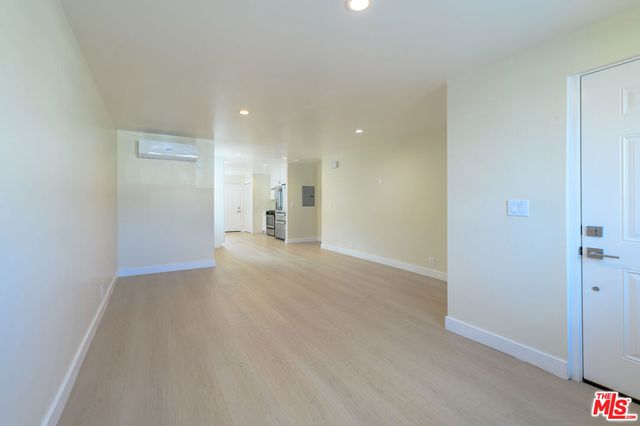 2718 W 70th, Los Angeles, CA 90043