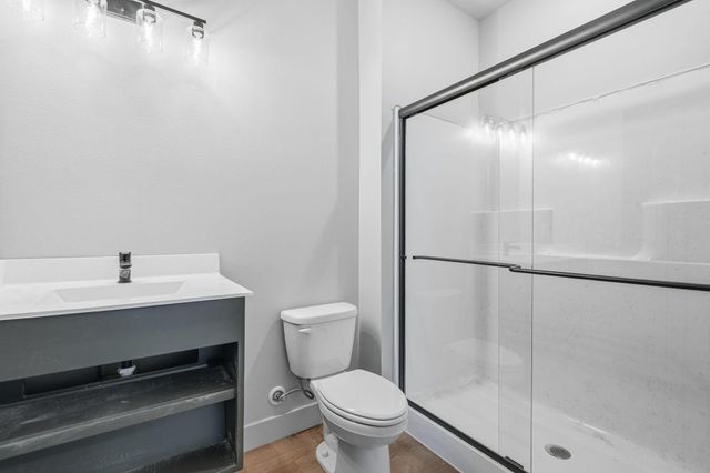 000 Glasswater 1, Branson, MO 65616