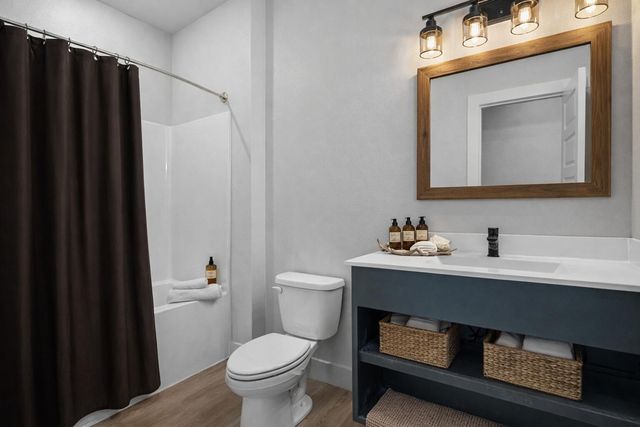 000 Glasswater 1, Branson, MO 65616