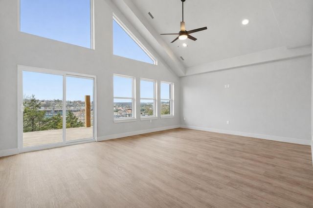 000 Glasswater 1, Branson, MO 65616