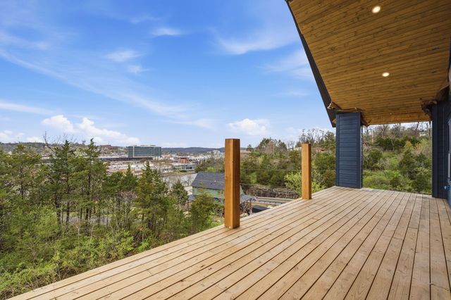 000 Glasswater 1, Branson, MO 65616