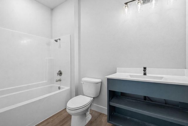 000 Glasswater 1, Branson, MO 65616