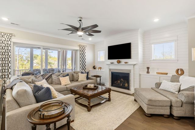 313 Blowing Fresh Drive, Charleston, SC 29492
