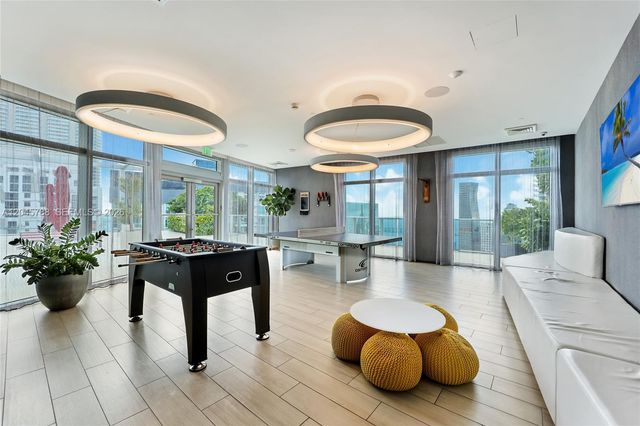 1100 S Miami Avenue 1607, Miami, FL 33130