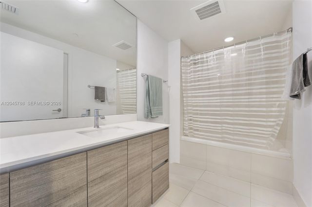 1100 S Miami Avenue 1607, Miami, FL 33130