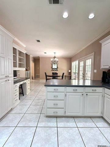 206 Quail Hollow Court, Hattiesburg, MS 39402