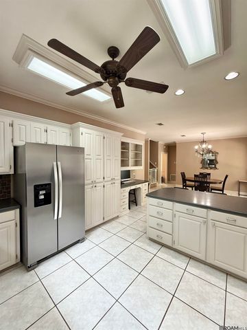 206 Quail Hollow Court, Hattiesburg, MS 39402
