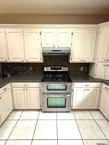 206 Quail Hollow Court, Hattiesburg, MS 39402
