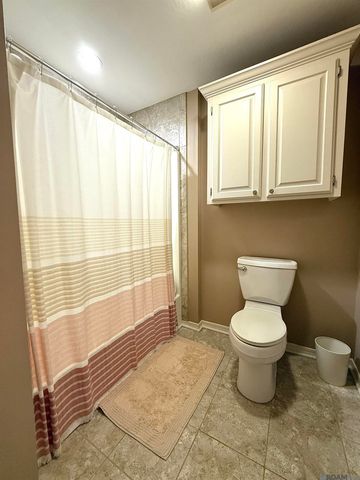 206 Quail Hollow Court, Hattiesburg, MS 39402