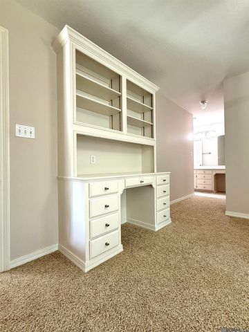 206 Quail Hollow Court, Hattiesburg, MS 39402