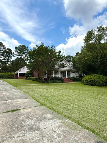 206 Quail Hollow Court, Hattiesburg, MS 39402