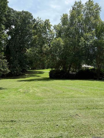 206 Quail Hollow Court, Hattiesburg, MS 39402