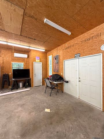 206 Quail Hollow Court, Hattiesburg, MS 39402