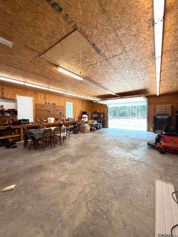 206 Quail Hollow Court, Hattiesburg, MS 39402