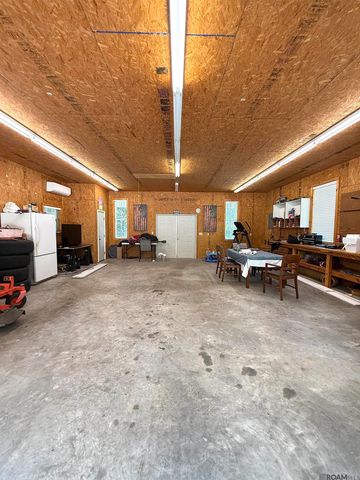 206 Quail Hollow Court, Hattiesburg, MS 39402