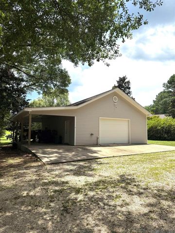 206 Quail Hollow Court, Hattiesburg, MS 39402