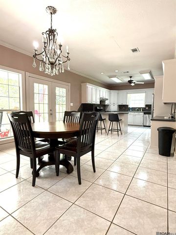 206 Quail Hollow Court, Hattiesburg, MS 39402