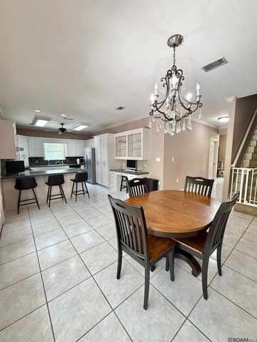 206 Quail Hollow Court, Hattiesburg, MS 39402