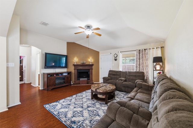 646 Tabasco Trail, Arlington, TX 76002