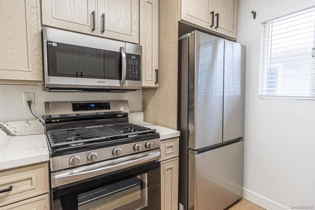 1220 Seacoast Dr. 15, Imperial Beach, CA 91932