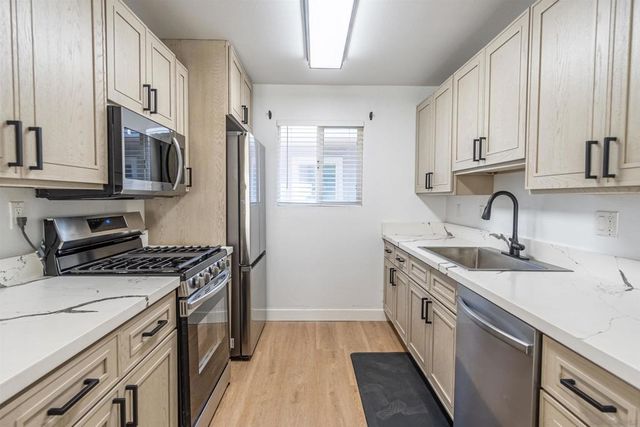 1220 Seacoast Dr. 15, Imperial Beach, CA 91932