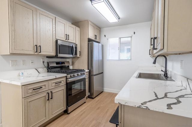 1220 Seacoast Dr. 15, Imperial Beach, CA 91932