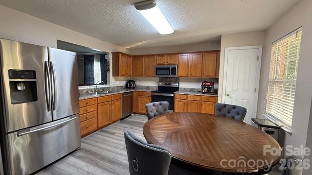 10239 Apple Dove Court, Charlotte, NC 28214